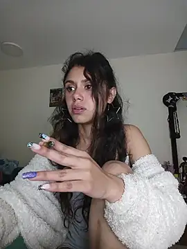 caramel doll   online show from 11/03/25, 11:48