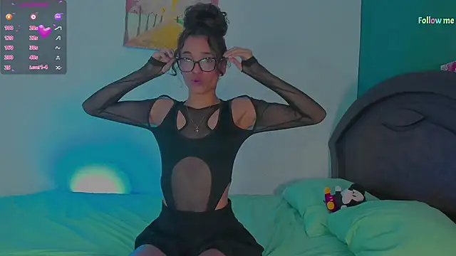 Snapshot of TheDailyShow001 chatting on 11/01/25, 07:21 TheDailyShow001 online show from 11/01/25, 07:21