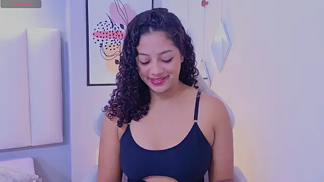 Snapshot of CamilaLevy chatting on 05/15/26, 12:34 CamilaLevy online show from 05/15/26, 12:34
