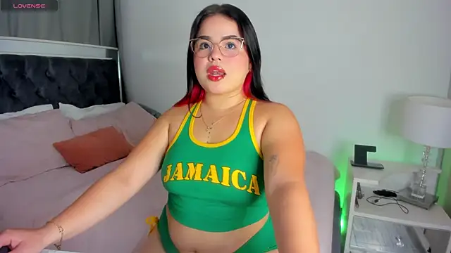 Snapshot of AfroditaGrekk chatting on 10/29/25, 10:50 AfroditaGrekk online show from 10/29/25, 10:50