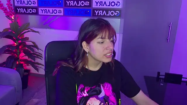 Snapshot of Violetta_Swett_ chatting on 11/18/25, 02:54 Violetta Swett online show from 11/18/25, 02:54