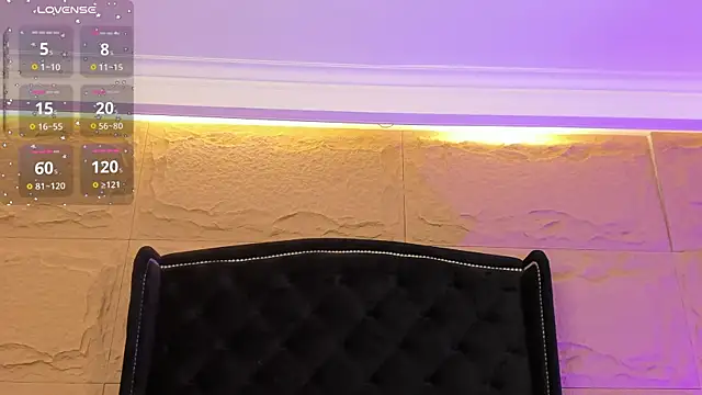 naomi hill1 online show from 11/21/25, 09:57