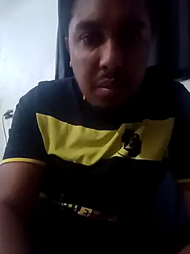 Snapshot of MorangoDoAmor53 chatting on 10/03/25, 05:37 MorangoDoAmor53 online show from 10/03/25, 05:37