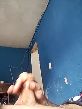 IZ2398 online show from 11/24/25, 04:29