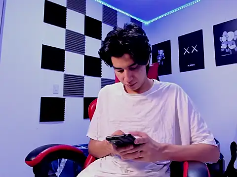 jeycobb online show from 12/04/25, 12:03