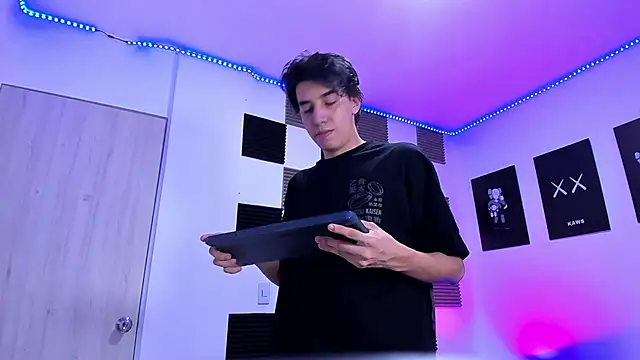 jeycobb online show from 04/08/26, 01:16