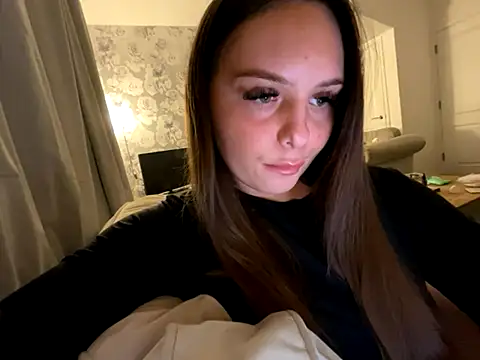 EllaStarrxxx online show from 10/05/25, 10:51