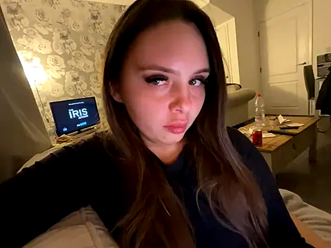 EllaStarrxxx online show from 10/31/25, 12:00