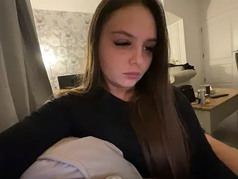 EllaStarrxxx online show from 11/03/25, 12:13