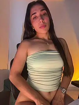 Snapshot of SabrinaEvanss_ chatting on 06/29/26, 04:18 SabrinaEvanss online show from 06/29/26, 04:18