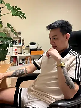 latava online show from 10/31/25, 05:47