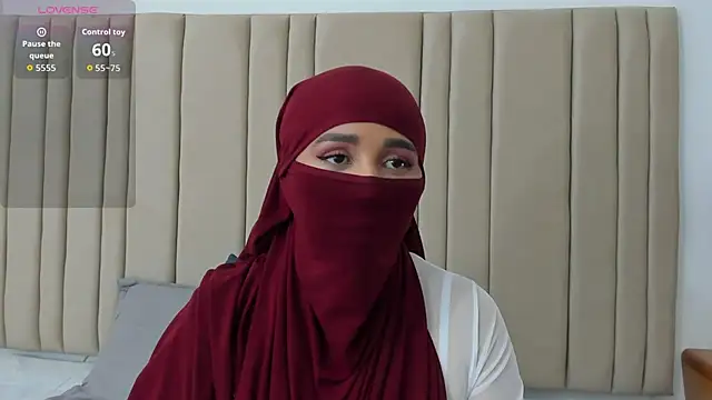  alishaa c online show from 10/08/25, 02:09