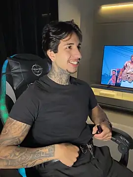 RealGdiass online show from 10/04/25, 03:48