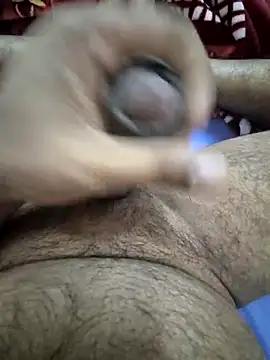 Snapshot of KL47THRISSUR chatting on 10/15/25, 04:18 KL47THRISSUR online show from 10/15/25, 04:18