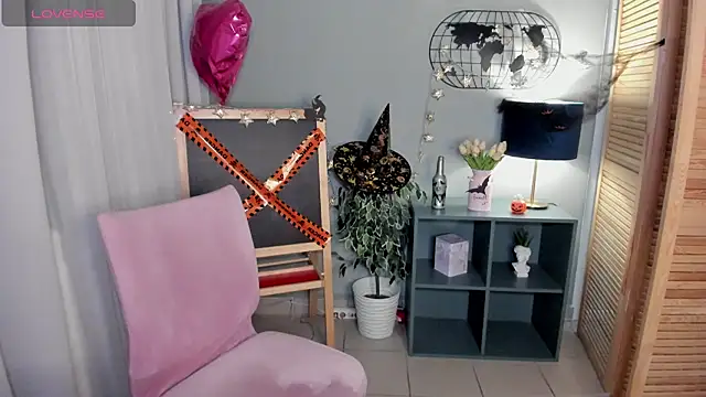 emmalaland online show from 10/25/25, 01:51