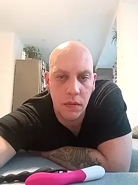 Snapshot of Kobradera1984 chatting on 01/14/26, 07:14 Kobradera1984 online show from 01/14/26, 07:14