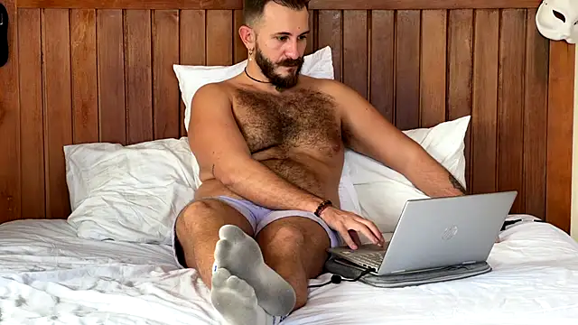 Snapshot of mrmaxiy chatting on 07/24/26, 05:49 mrmaxiy online show from 07/24/26, 05:49