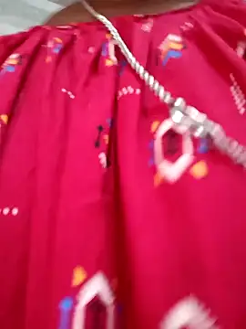 Hotty-romi3 online show from 10/17/25, 02:48