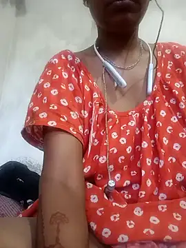 Hotty-romi3 online show from 10/30/25, 02:35