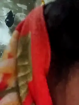 Hotty-romi3 online show from 10/31/25, 01:39