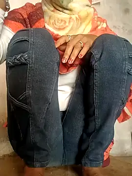 Hotty-romi3 online show from 11/13/25, 03:05