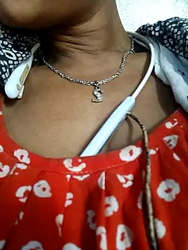 Hotty-romi3 online show from 11/20/25, 06:57