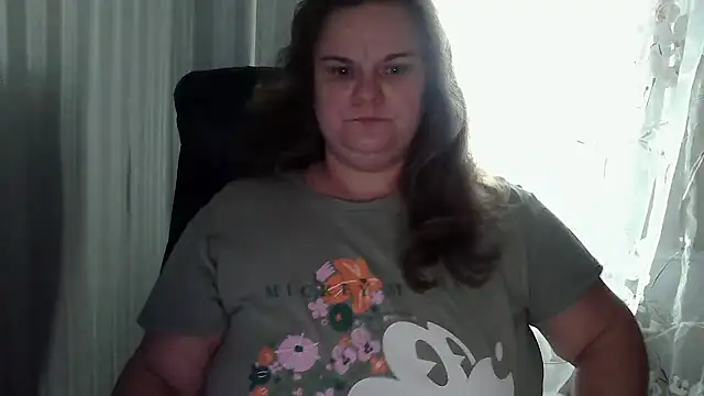Snapshot of HarmonyKarera chatting on 10/11/25, 06:45 HarmonyKarera online show from 10/11/25, 06:45