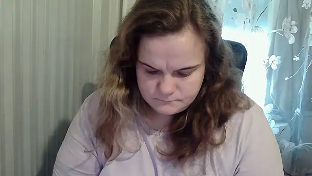 Snapshot of HarmonyKarera chatting on 10/19/25, 08:04 HarmonyKarera online show from 10/19/25, 08:04
