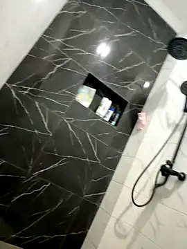 latexidn online show from 11/11/25, 03:12