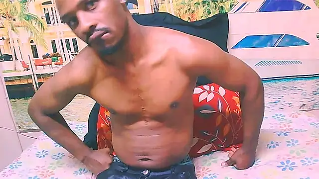 EbonyTiger69 online show from 04/21/26, 07:58