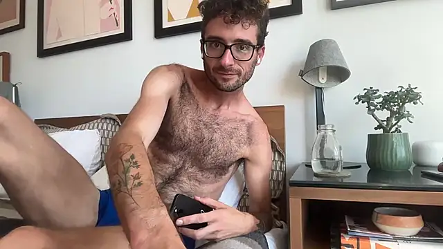 boltthepup online show from 10/05/25, 06:39