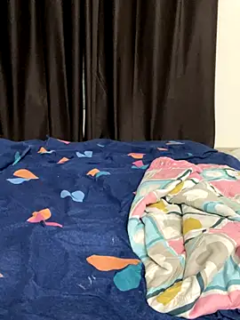 Snapshot of vickyandtania chatting on 10/08/25, 04:26 vickyandtania online show from 10/08/25, 04:26