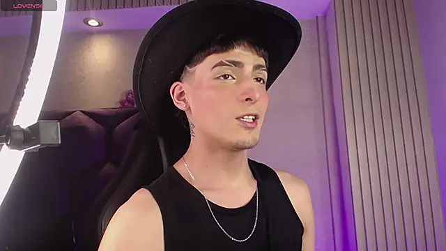 MateoMitchell online show from 04/22/26, 04:37