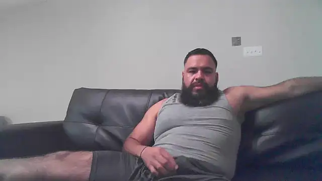 Snapshot of BigJohnBear39 chatting on 10/04/25, 05:38 BigJohnBear39 online show from 10/04/25, 05:38