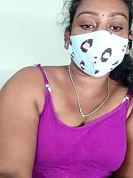 Snapshot of tamil_Monisha chatting on 10/04/25, 03:43 tamil Monisha online show from 10/04/25, 03:43