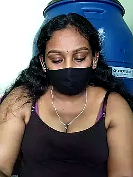 Snapshot of tamil_Monisha chatting on 10/22/25, 08:47 tamil Monisha online show from 10/22/25, 08:47