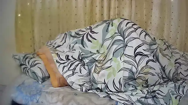 QueenLady7 online show from 10/18/25, 03:53