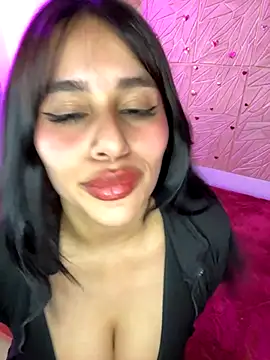 Mis Saraaxx online show from 10/21/25, 06:30