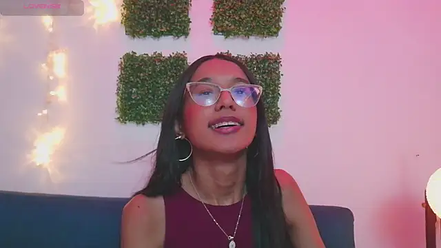 luna valen online show from 02/11/26, 09:53