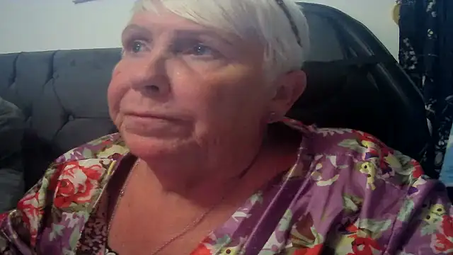Playful MILF Demi online show from 07/13/26, 04:43
