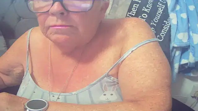 Playful MILF Demi online show from 07/16/26, 06:03