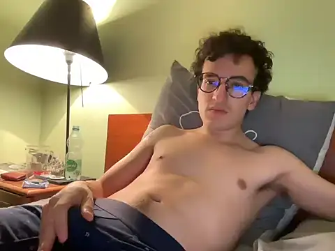 Snapshot of Poeta98@xh chatting on 11/05/25, 07:58 Poeta98xh online show from 11/05/25, 07:58