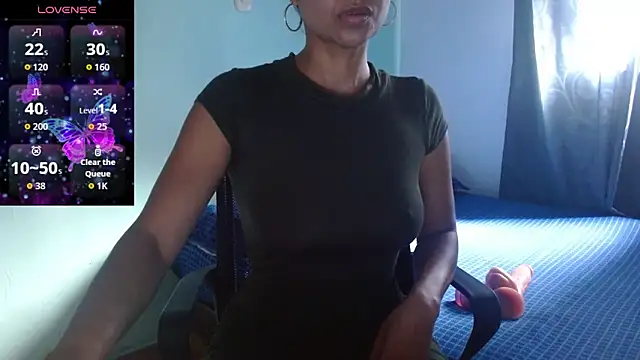 Snapshot of Seductress_Malia chatting on 06/03/26, 01:03 Seductress Malia online show from 06/03/26, 01:03