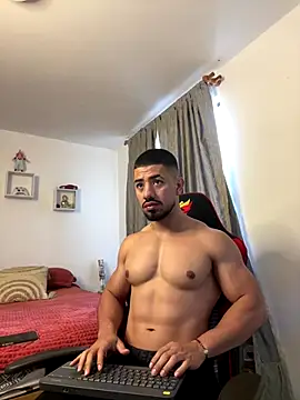 Ezzio Scolaro online show from 12/03/25, 12:36