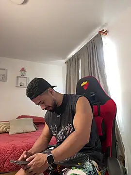 Ezzio Scolaro online show from 02/08/26, 08:23