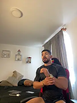 Ezzio Scolaro online show from 03/06/26, 09:11