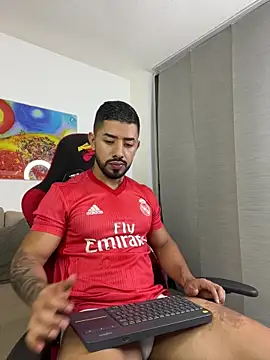 Snapshot of Ezzio_Scolaro chatting on 07/18/26, 12:26 Ezzio Scolaro online show from 07/18/26, 12:26