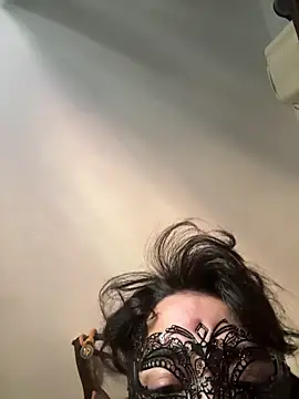 justhoney1998 online show from 10/15/25, 08:03