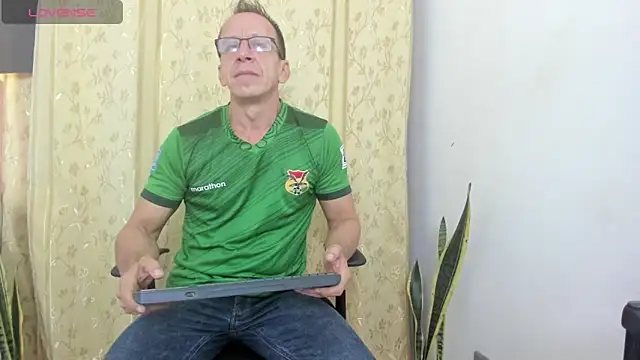  axelking  online show from 06/22/26, 11:40