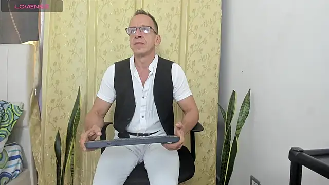  axelking  online show from 07/06/26, 11:51